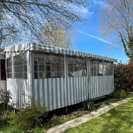 Dom wakacyjny Charming Mobile In Saint-augustin-sur-mer With Garden View *